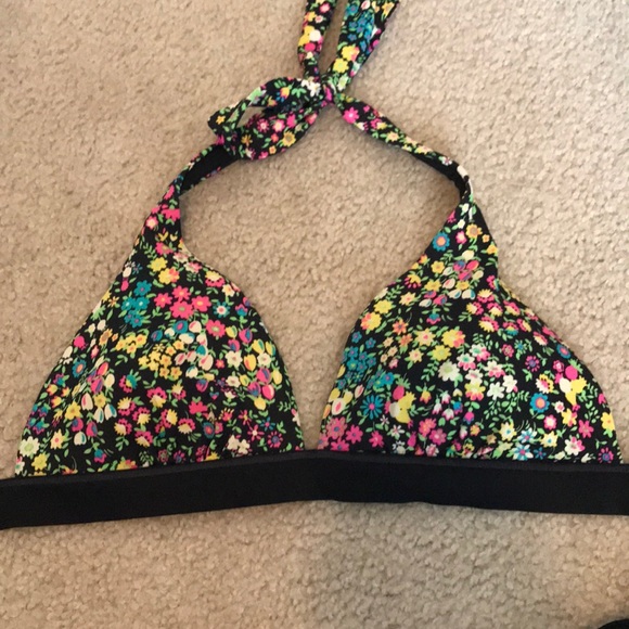 Victoria’s Secret Floral Bikini Top - Picture 1 of 2